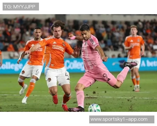 迈阿密国际专注降薪续约苏亚雷斯无意引进莱万